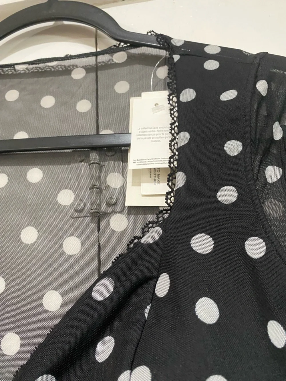 Abercrombie Fitch Blouse medium Bra Free Black Polka Dot Long-Sleeve V-Neck Top - Picture 4 of 13